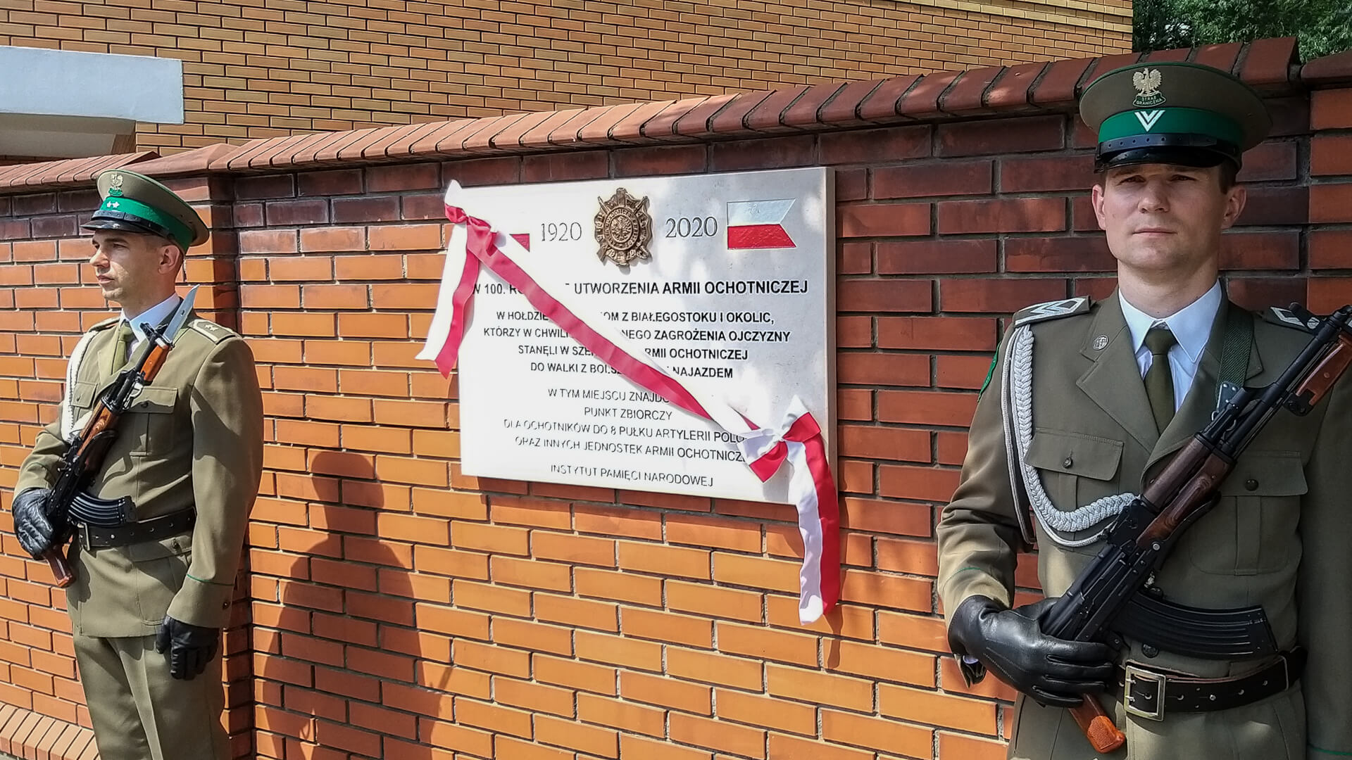 W 100. rocznicę odsłonięto tablicę upamiętniającą bohaterów walk z bolszewikami