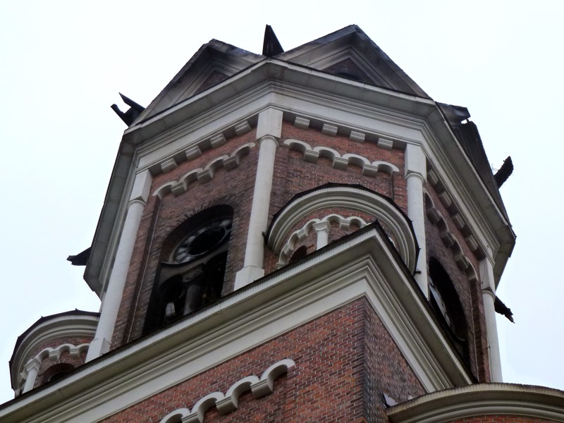 Białystok:  Śledztwo ws. pożaru wieży kościoła umorzone