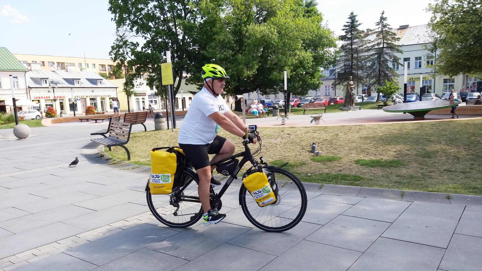 Przejedzie rowerem ponad 2000 km, aby pomóc niepełnosprawnym dzieciom