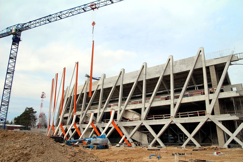 Ugoda z konsorcjum czy dalsza batalia sądowa - prezydent Białegostoku pyta o stadion