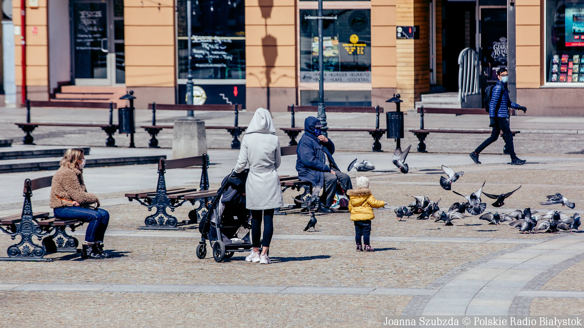 Ekspert: na obecnym etapie epidemii wskazane są znaczne ograniczenia społeczne