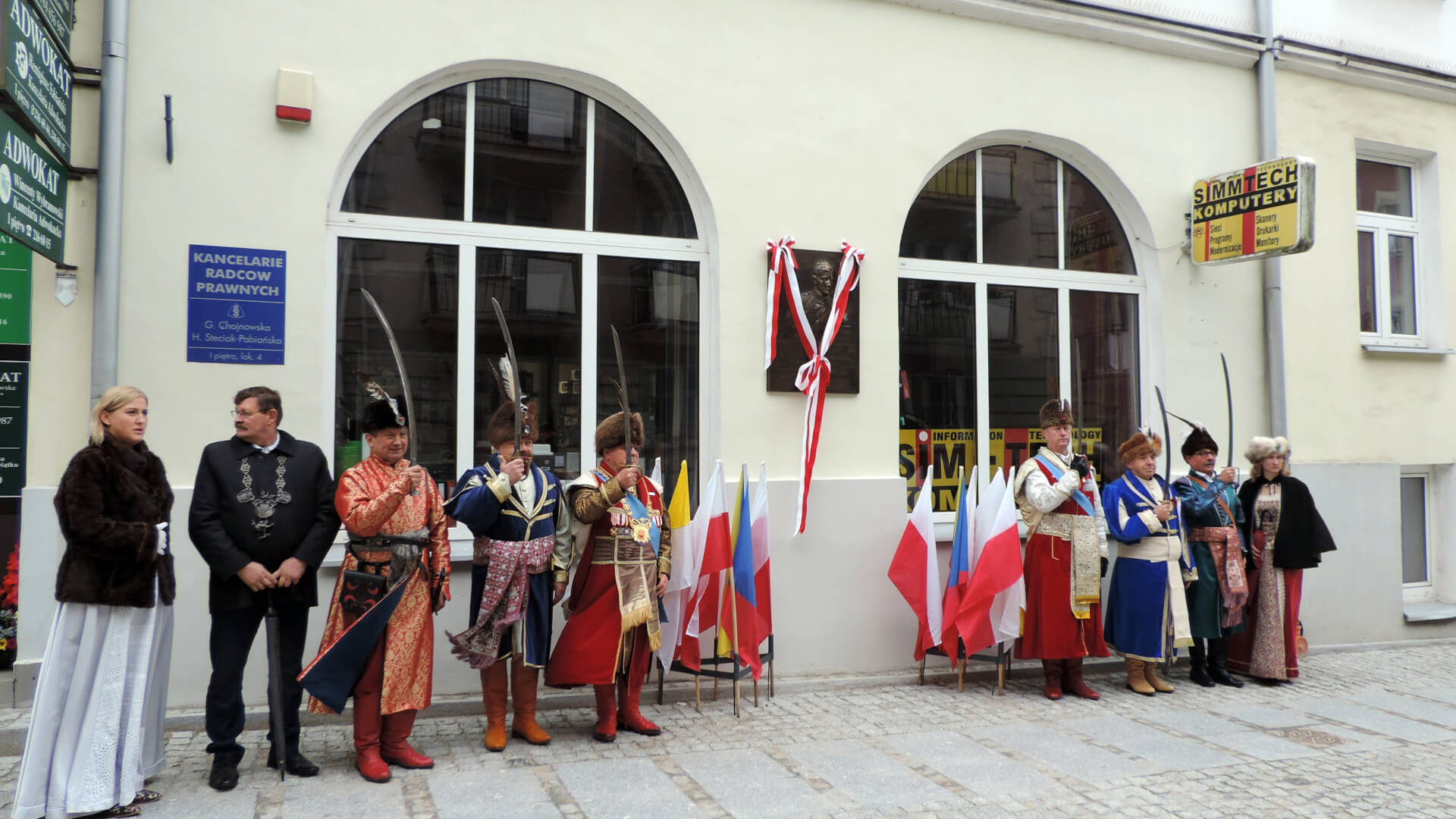 W Łomży zawisła tablica upamiętniającą okres nauki w mieście bł. kard. Stefana Wyszyńskiego