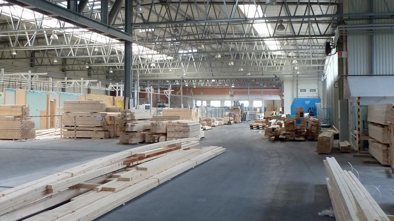 Unihouse w trosce o zdrowie pracowników - nie wysyła ich za granicę