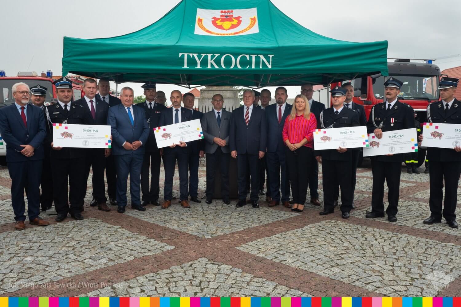 Pieniądze dla OSP z powiatu białostockiego przekazane