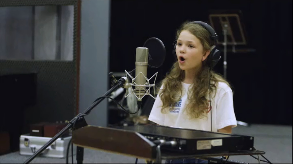 "Mój przyjaciel dzielnicowy - 112 nr alarmowy" - teledysk powstawał też w Radiu Białystok