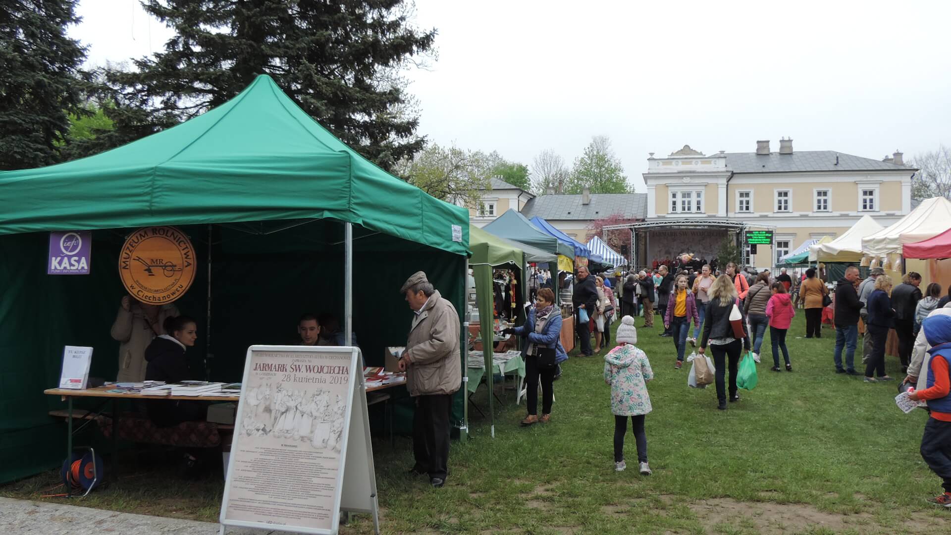 Jarmark św. Wojciecha w Ciechanowcu [zdjęcia]