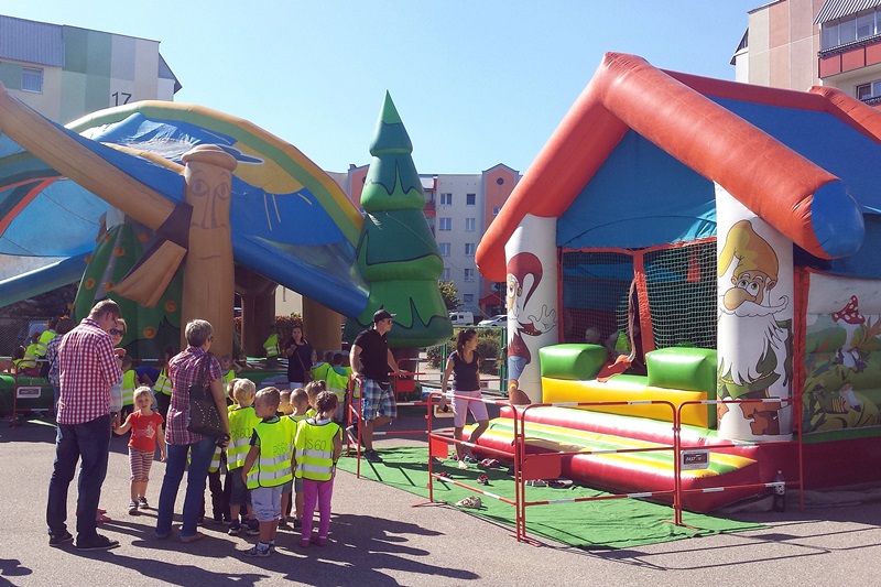 Konkursy sprawnościowe, warsztaty kulinarne i pokazy szermierki podczas białostockich pikników