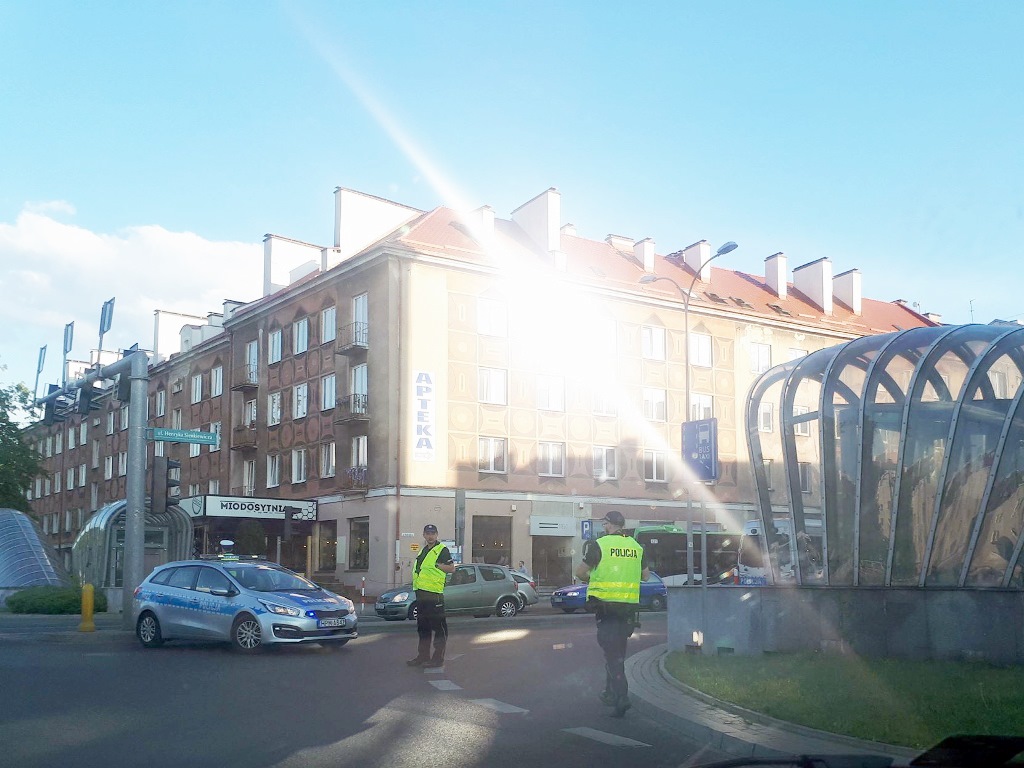 Wypadek na ul. Sienkiewicza w Białymstoku - pieszy trafił do szpitala