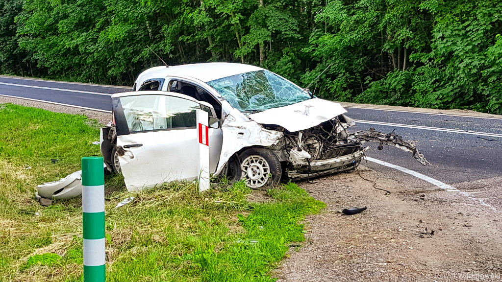 Wypadek na DK63 - auta zderzyły się w TiR-em [zdjęcia, wideo]