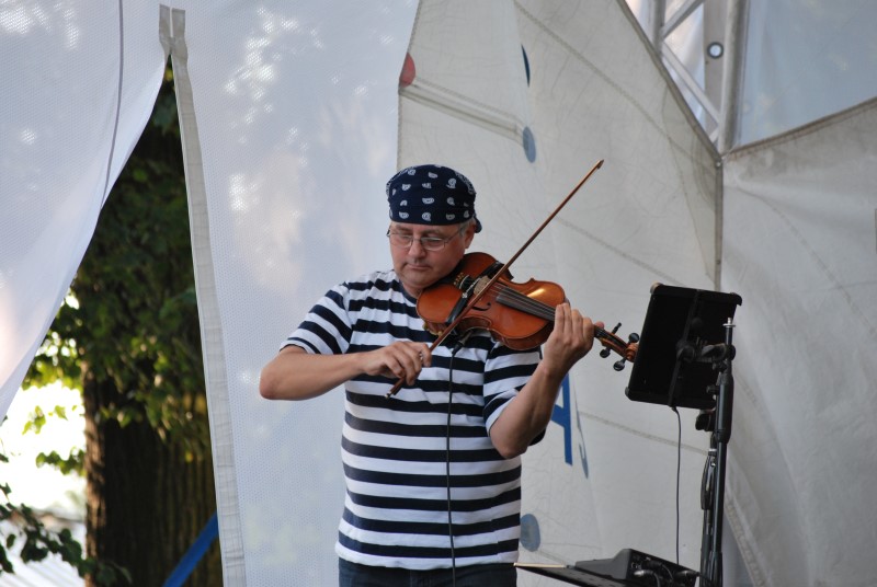 Suwałki:  Maraton szantowy nad zalewem Arkadia