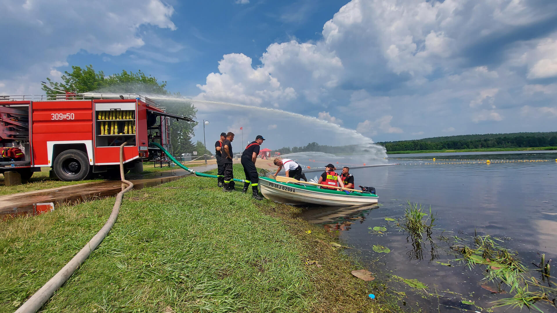 Do śnięcia ryb w rzece Supraśl mogło przyczynić się też zanieczyszczenie ściekami - uważają Wodociągi Białostockie