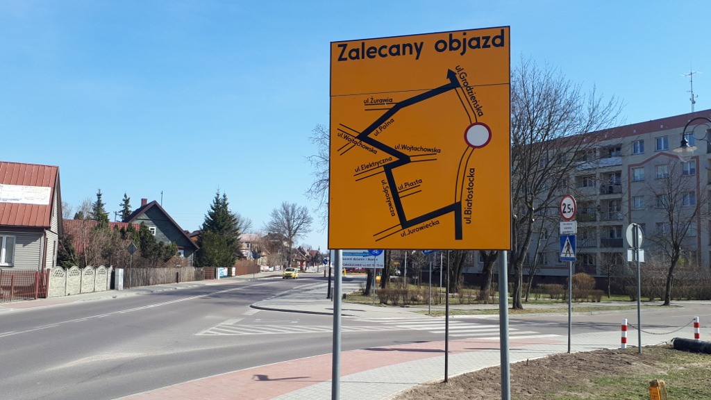 Główne skrzyżowanie w Wasilkowie w remoncie - patrzmy na znaki [zdjęcia]