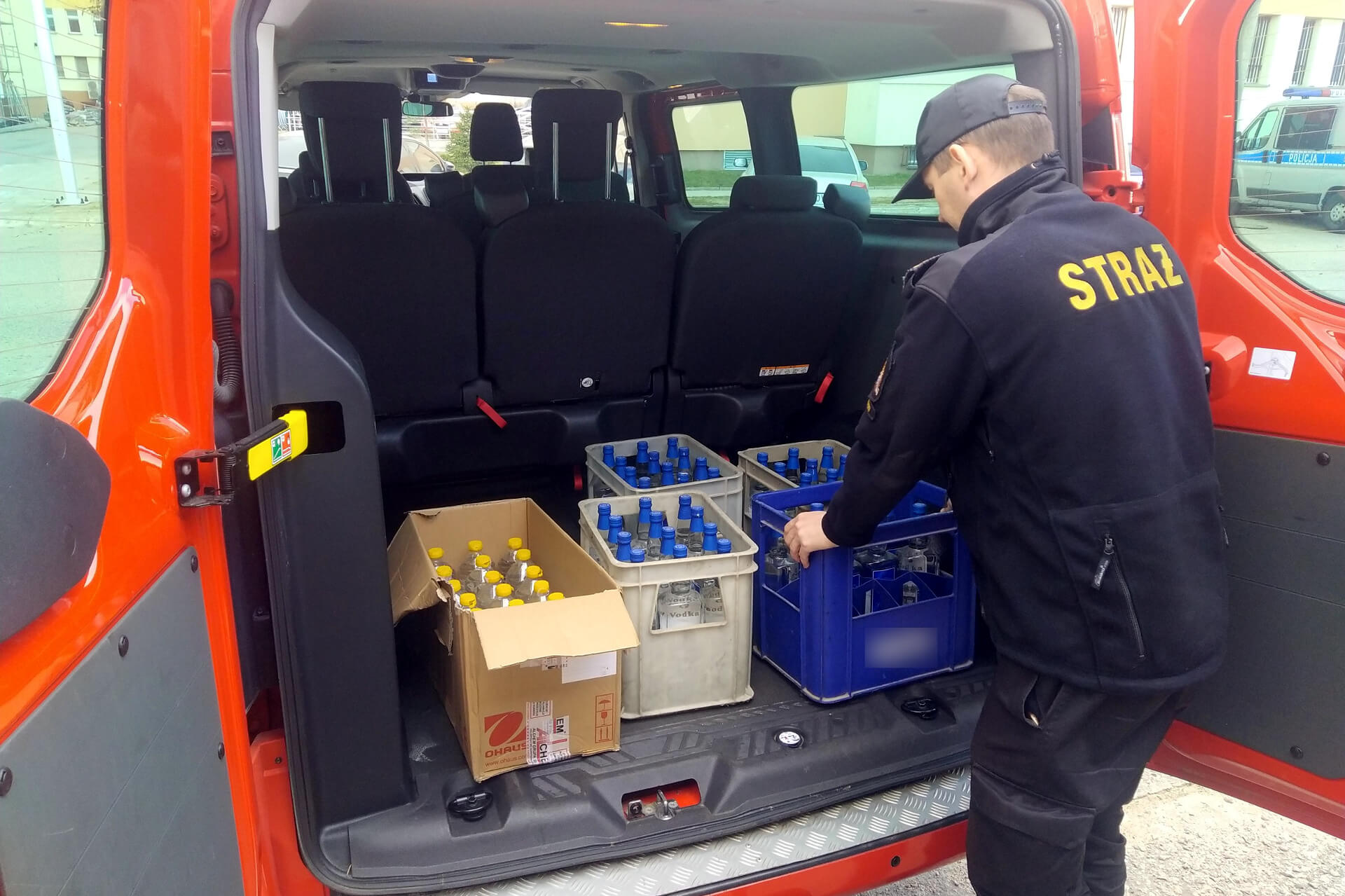 Sanepid i strażacy dostali alkohol od KAS m.in. ze zlikwidowanej bimbrowni