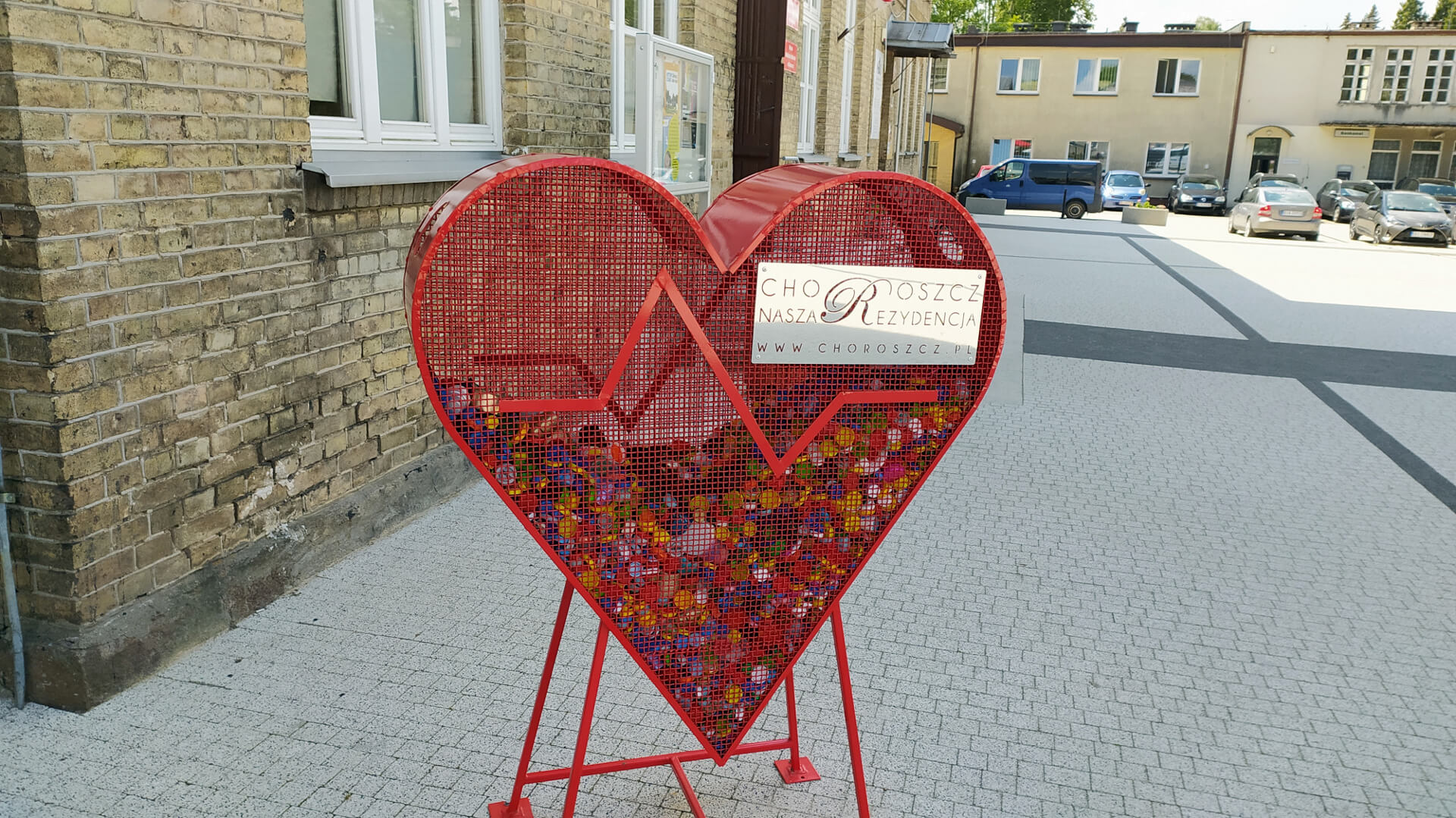 Mieszkańcy Choroszczy zebrali już blisko tonę nakrętek dla chorej na białaczkę 7-latki