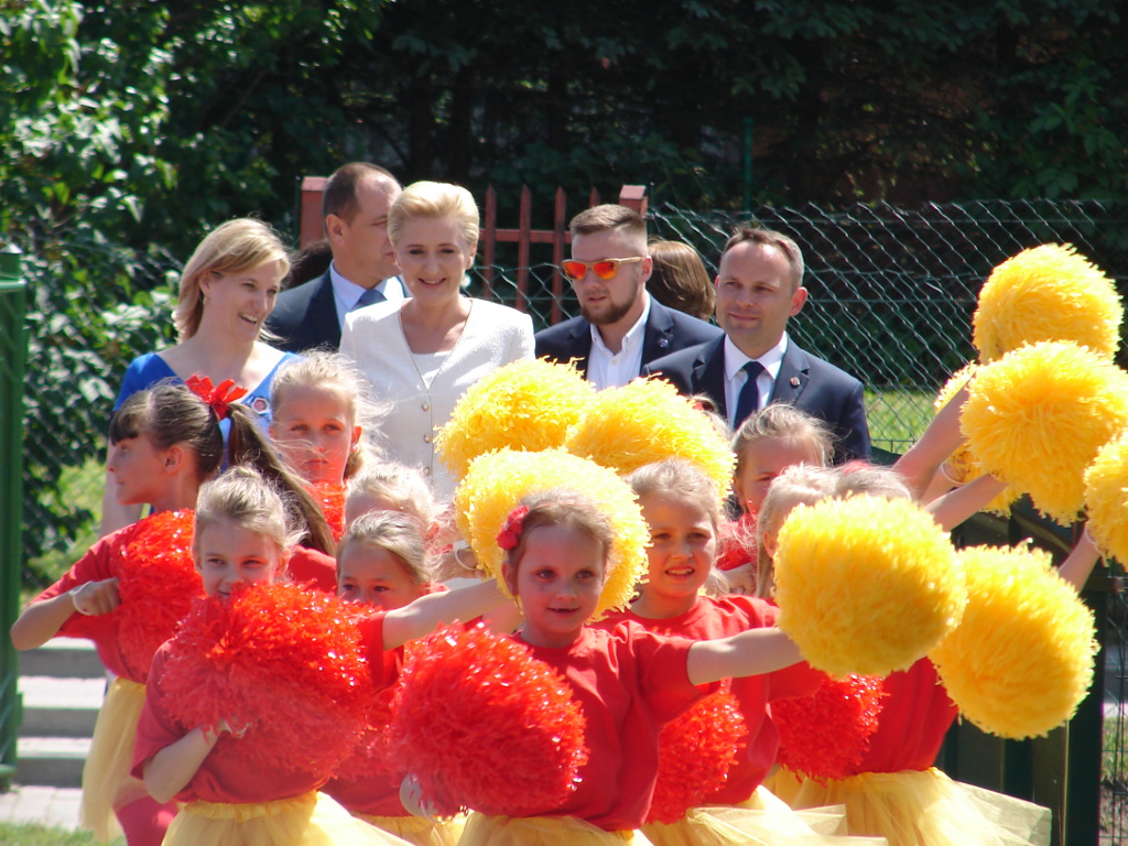 Pierwsza dama na 95-leciu szkoły w Podgórzu koło Łomży [zdjęcia]