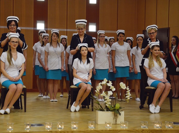 Przyrzekali dbać o chorych. Czepkowanie studentów pielęgniarstwa w Suwałkach