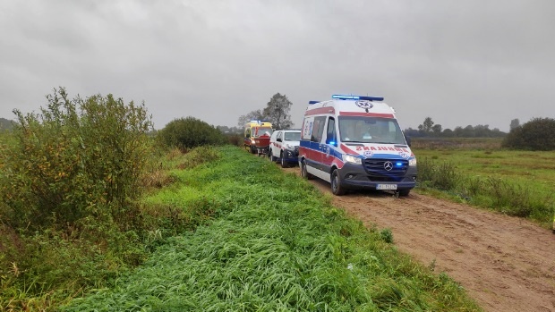 Nielegalni imigranci ugrzęźli na bagnach - siedmiu trafiło do szpitala