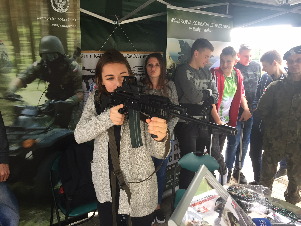 Opowiadają o służbie i zachęcają do wstępowania do wojska