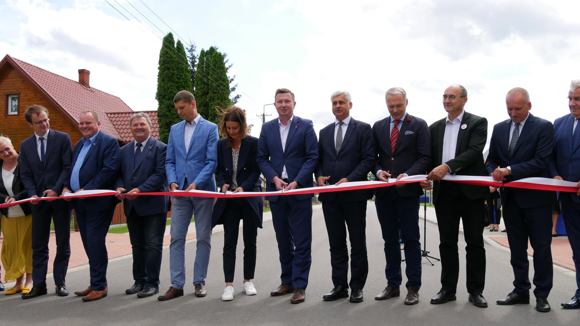 Mieszkańcy mogą korzystać z nowej drogi w okolicach Czarnej Białostockiej