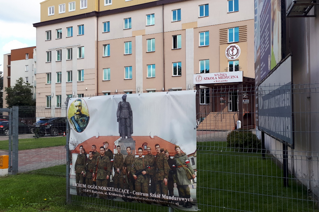 Uczniowie białostockiego Liceum Centrum Szkół Mundurowych mogą mieć problemy z rozpoczęciem nauki