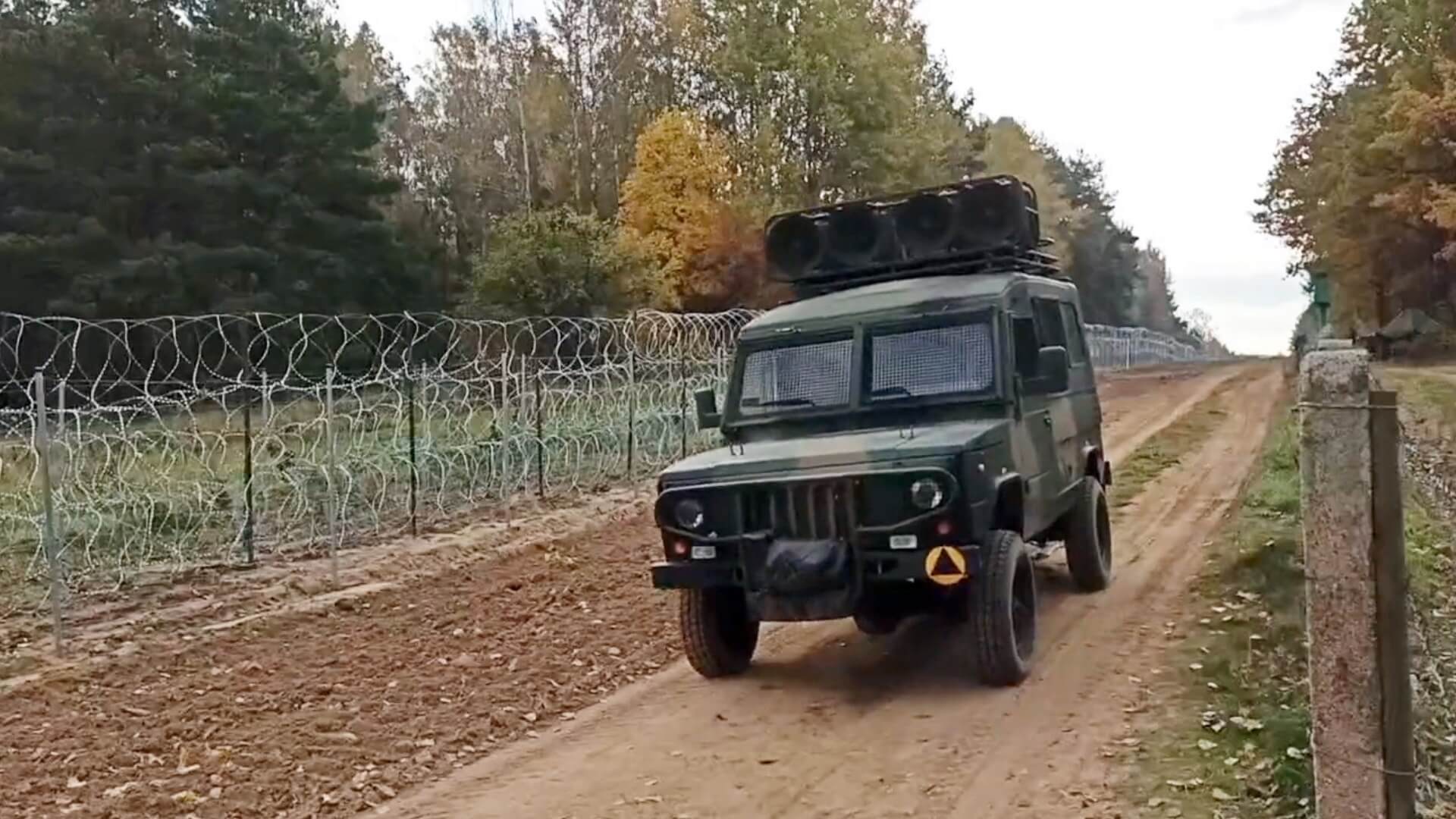 Komunikaty w czterech językach na granicy z Białorusią