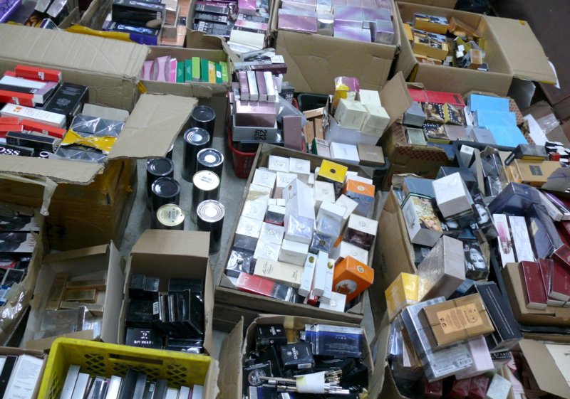 Białystok:  26-latka sprzedawała podrobione perfumy