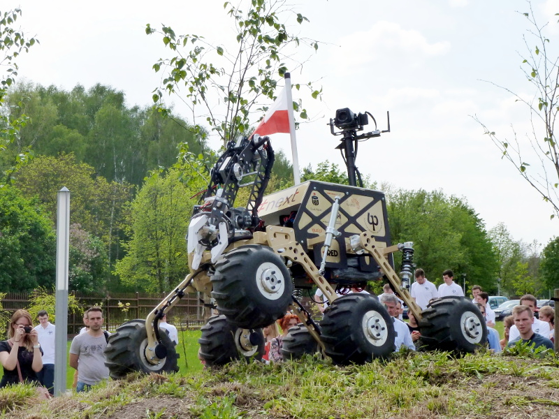 Białostoccy konstruktorzy łazika RED w filmie "Polacy na Marsie" wyprodukowanym przez National Geografic