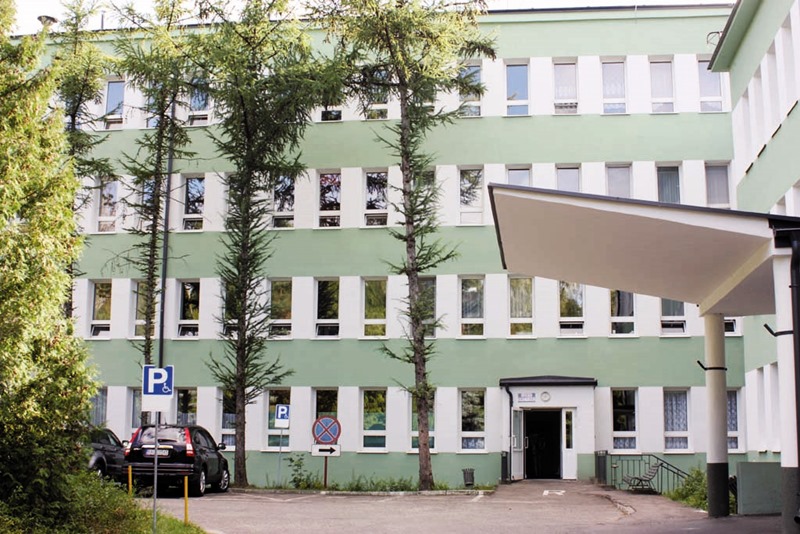 Zarzut nieumyślnego narażenia pacjenta na utratę życia usłyszał lekarz z augustowskiego szpitala. Grozi mu za to do roku więzienia