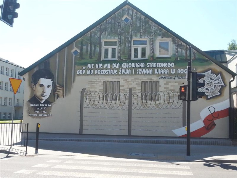 Uczniowie z Suwałk odnaleźli lokalnego bohatera, który uwolnił żołnierzy AK