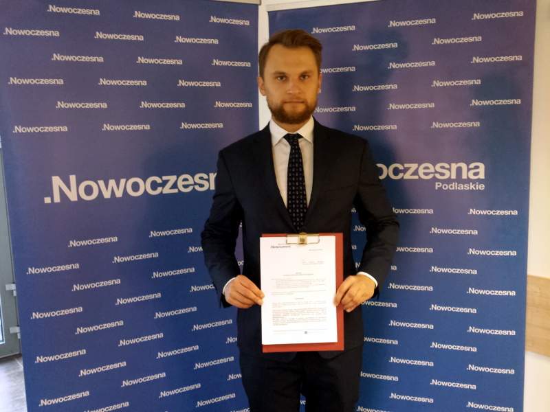 Paliwo w Polsce może być wkrótce droższe - Krzysztof Truskolaski przestrzega przed wprowadzaniem nowego podatku