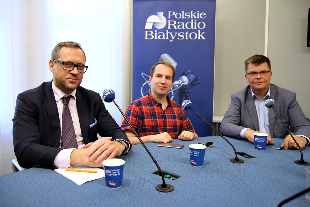 Wybory samorządowe, protest opiekunów osób niepełnosprawnych, referendum konstytucyjne