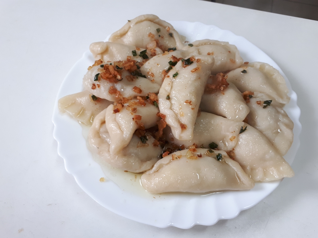 Ziemniaczane pierogi - przepis Genowefy Kasprzak i Agnieszki Zbierajewskiej ze wsi Sielc w gminie Boćki