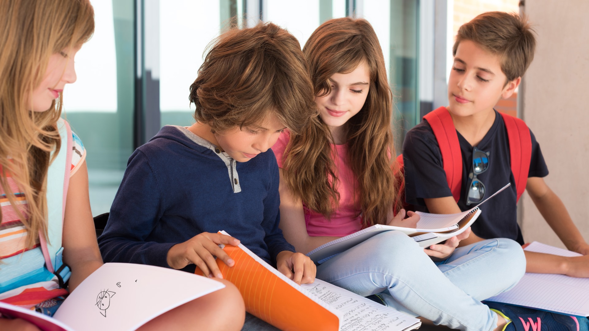 Jak szkoły radzić sobie mają z problemami związanym  z nauczaniem dzieci z Ukrainy?