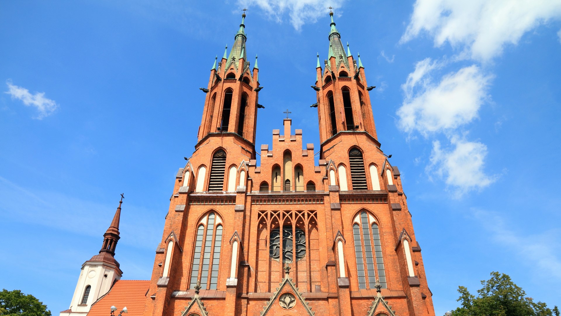 W kościołach księża czytają instrukcję nt. koronawirusa