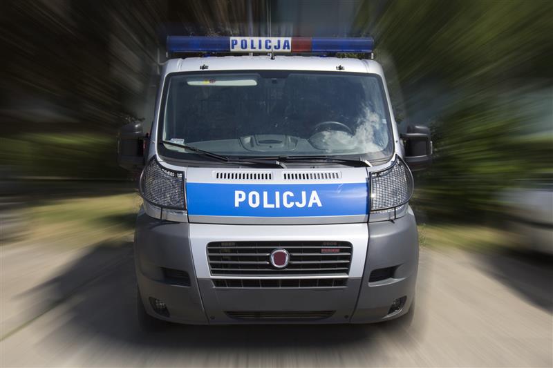 Pirat drogowy wpadł na wyprzedzaniu... radiowozu