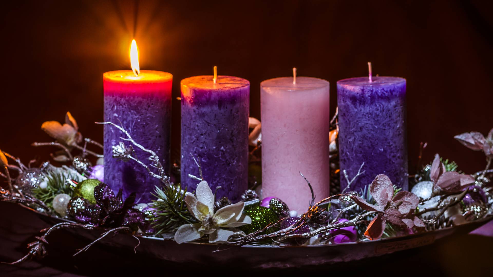 W Kościele katolickim rozpoczyna się adwent. Jak go właściwie przeżyć?