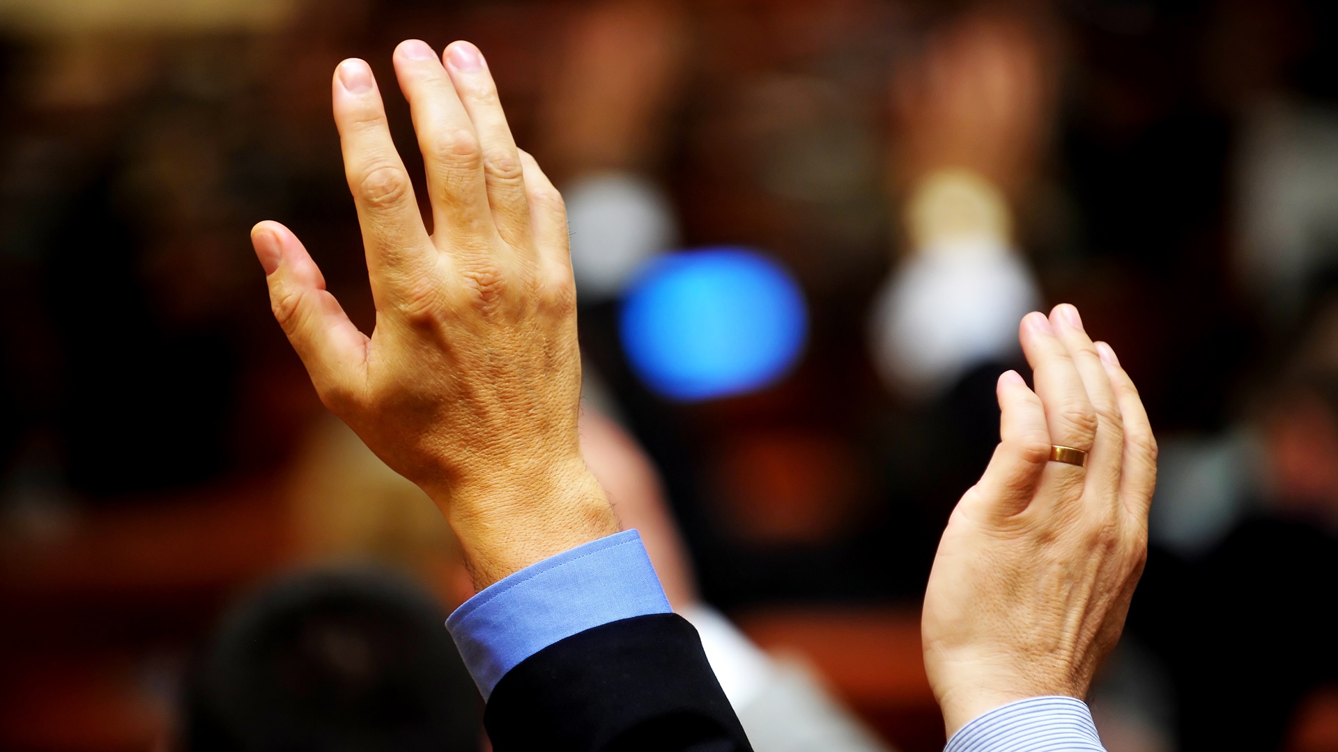 Radni poparli stanowisko w sprawie solidarności z kobietami w ciąży, które straciły życie w szpitalach