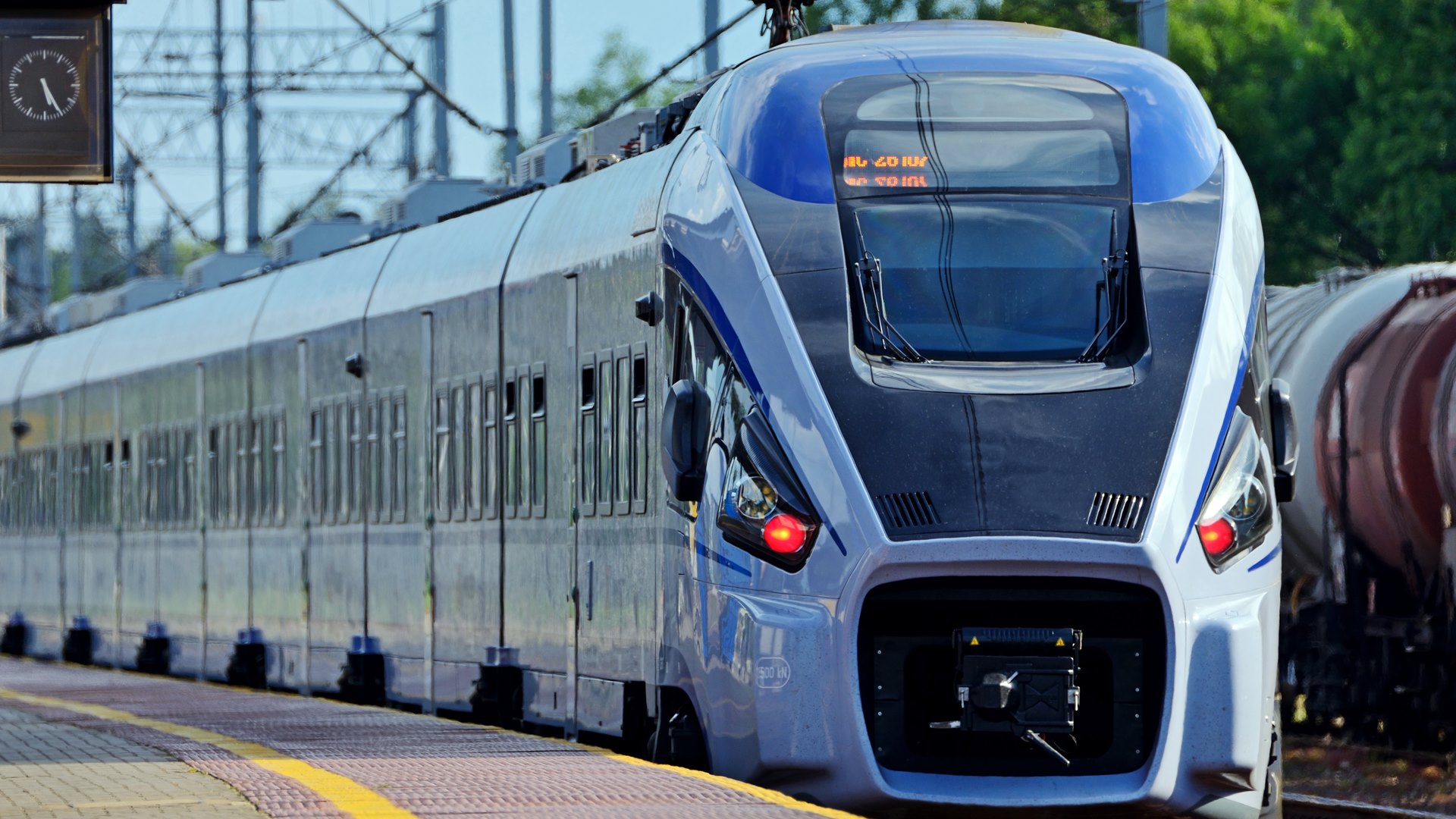 Na wakacje zmienia się rozkład jazdy pociągów