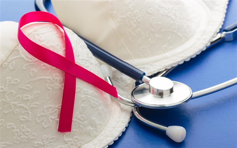 Za mało kobiet w Podlaskiem robi badania profilaktyczne pod kątem raka piersi – alarmują lekarze