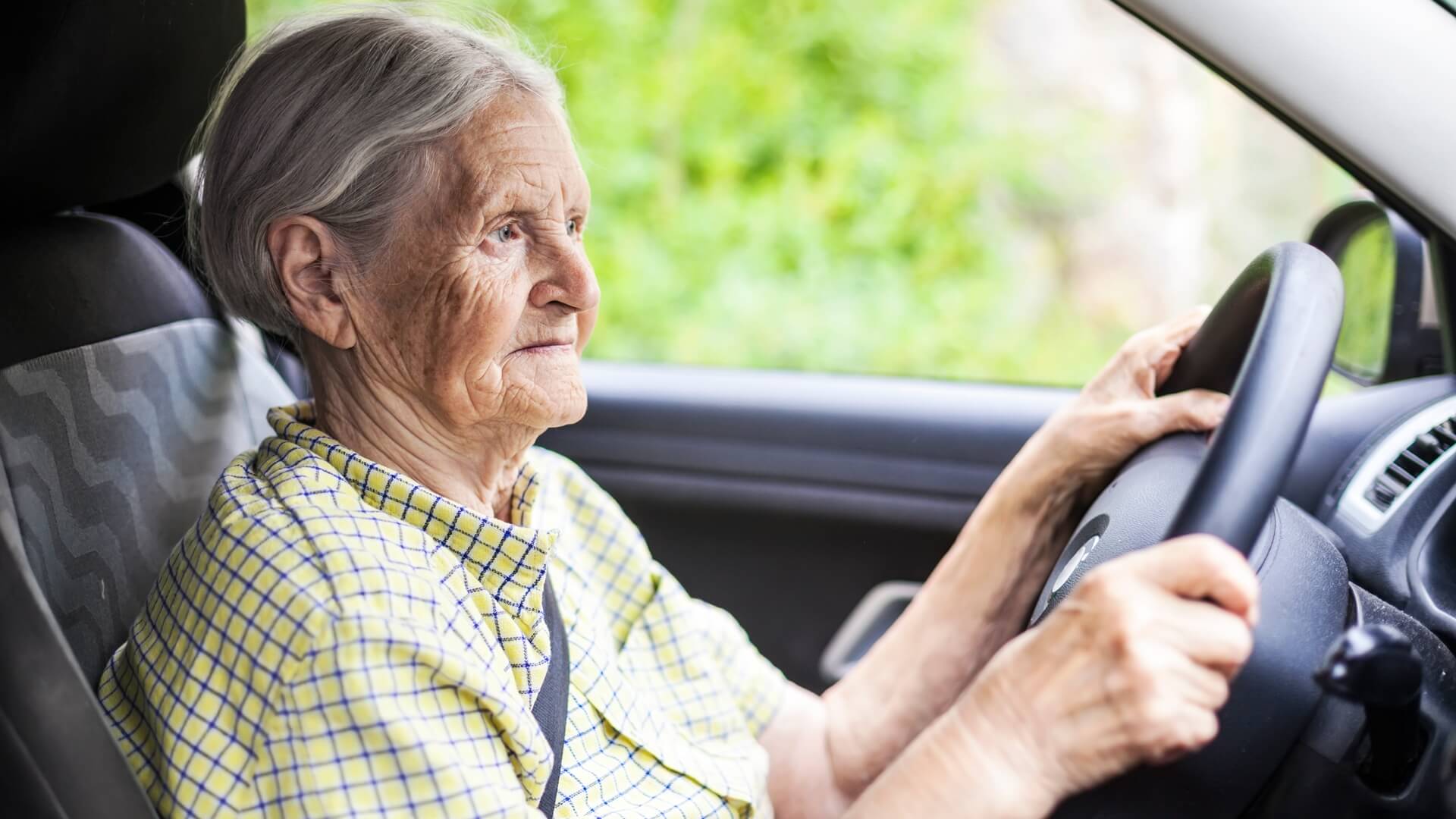 Unia Europejska chce wprowadzić obowiązkowe badania dla starszych kierowców