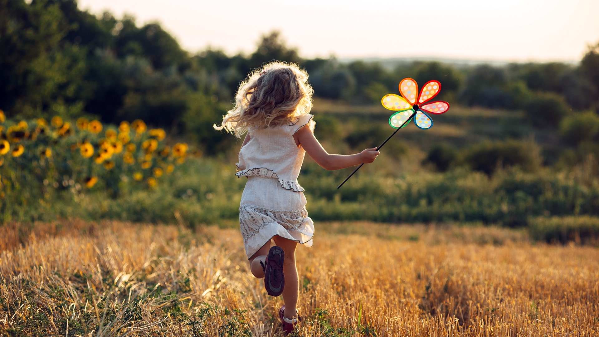 Bon turystyczny dodatkowo dla dzieci rodziców pracujących za granicą