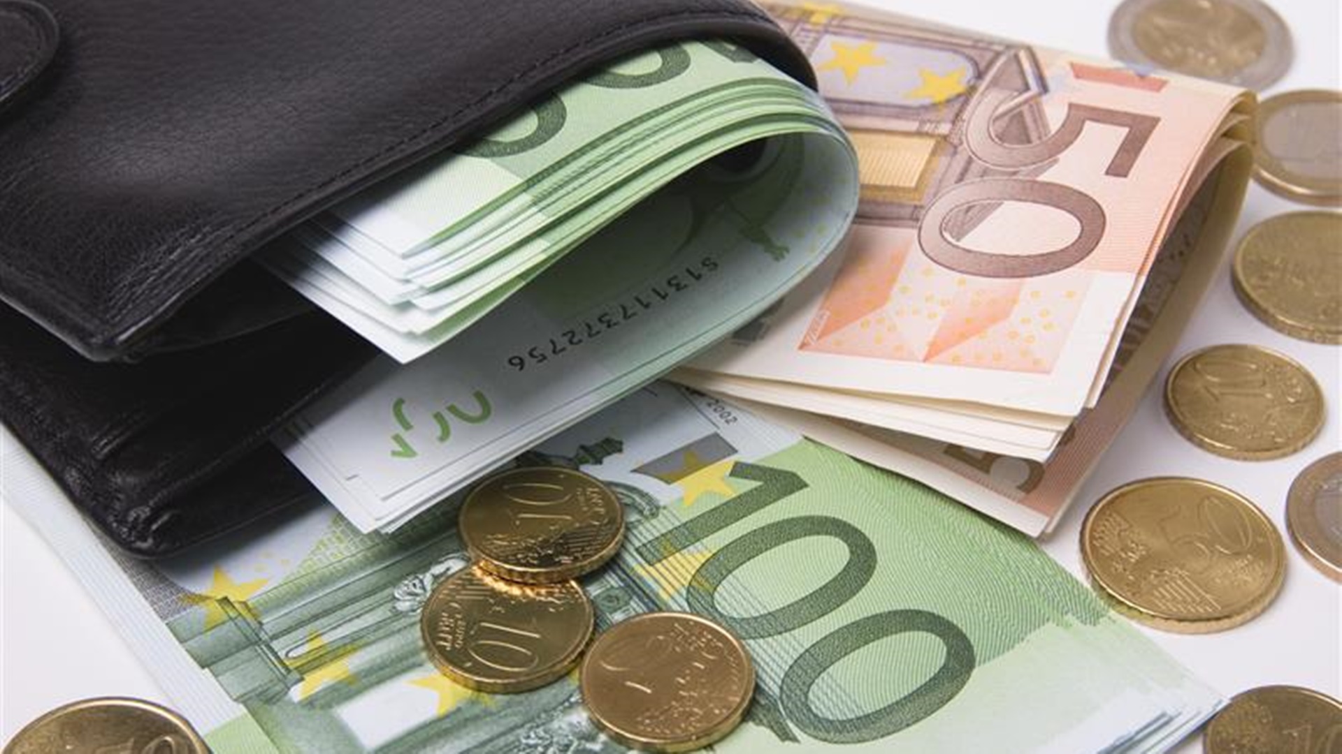 Prawie 90 tys. zł straciły dwie kobiety, matka i córka, przekonane że inwestują w kryptowaluty