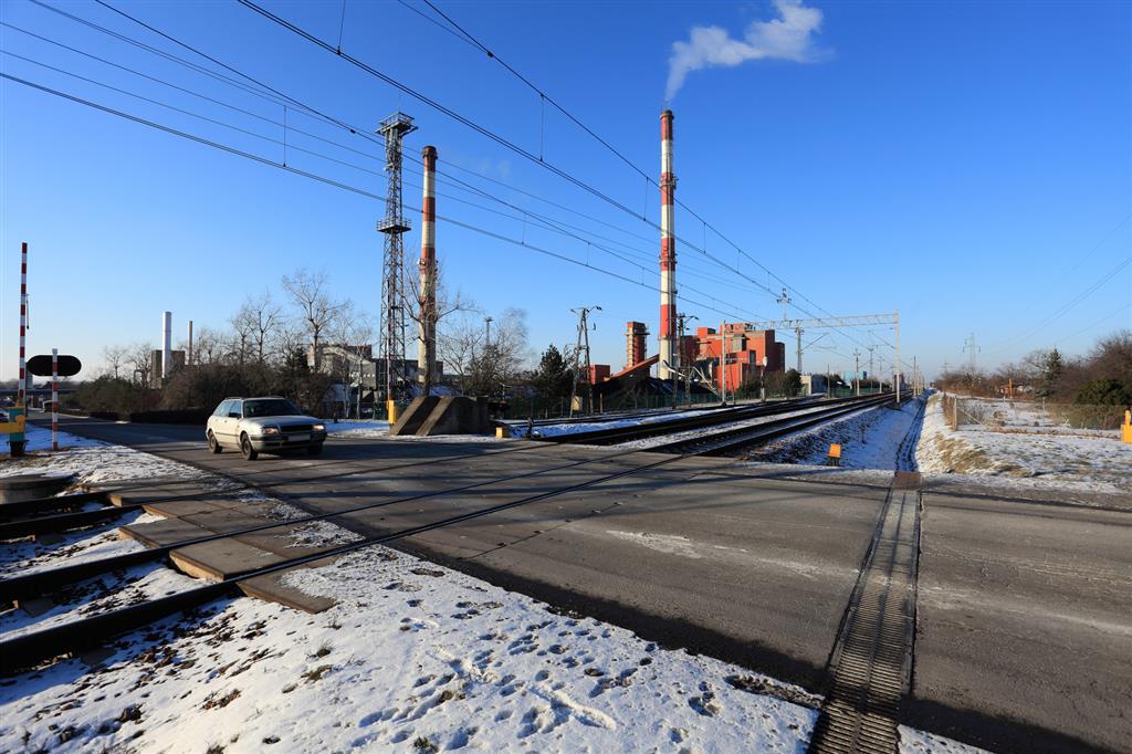 Wciąż niebezpiecznie na przejeździe kolejowym koło Czerwonego Boru