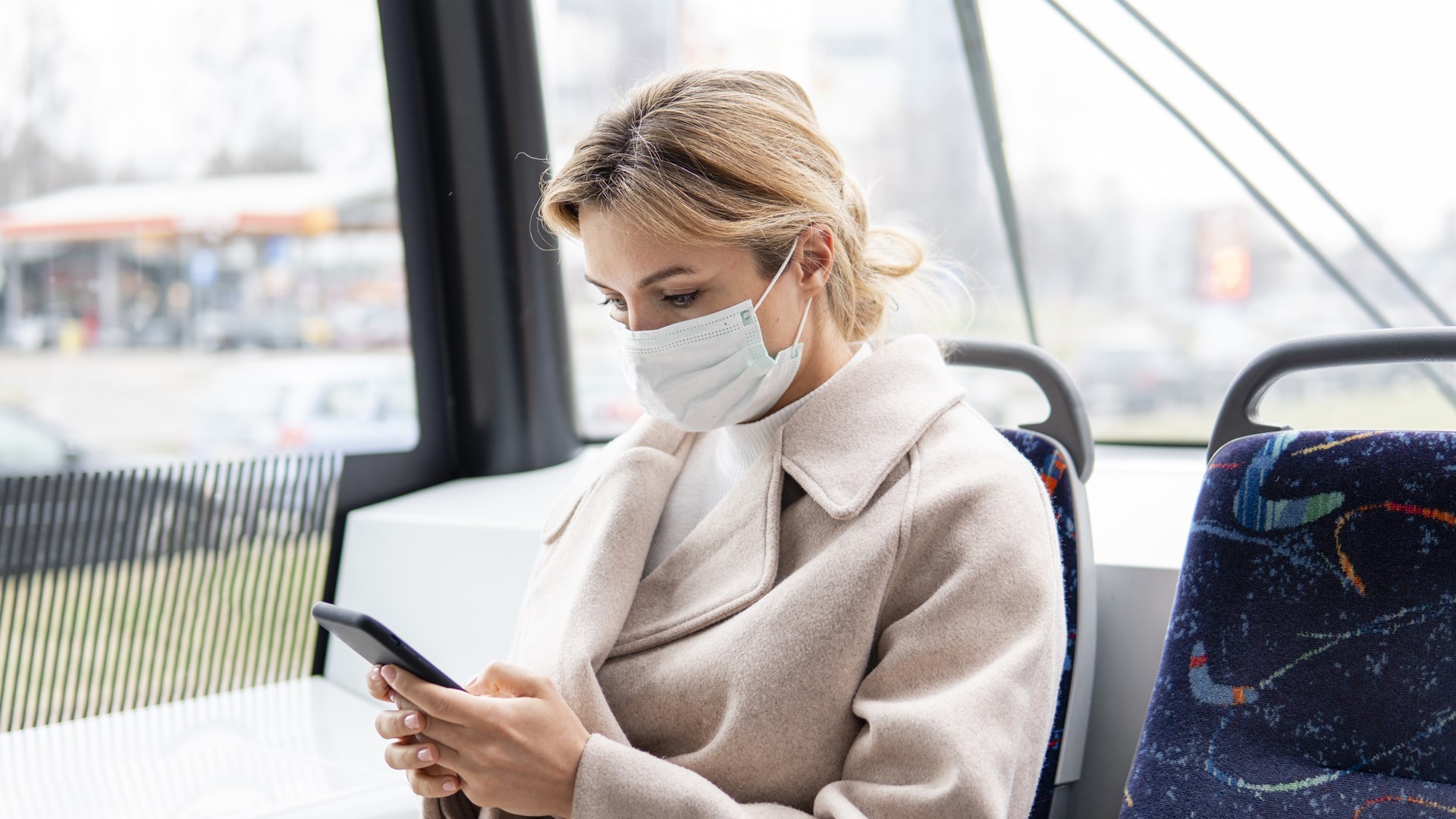 WHO rozważa zalecenie noszenia masek w miejscach publicznych