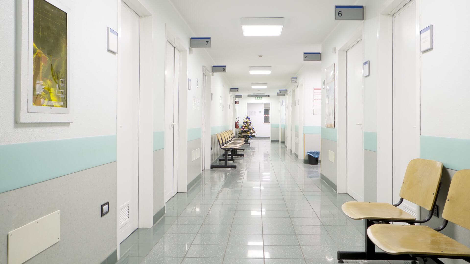 Dyrektor szpitala w Zambrowie zachęca łomżan do wizyt w poradniach specjalistycznych