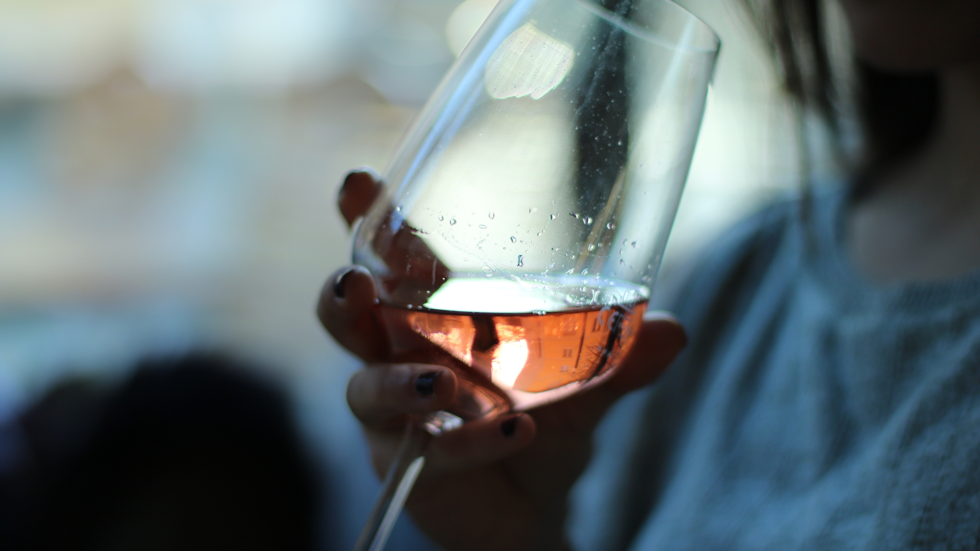 Uważajcie co pijecie, z kim pijecie, i jak pijecie! Ostrzegają młodzi białostoczanie