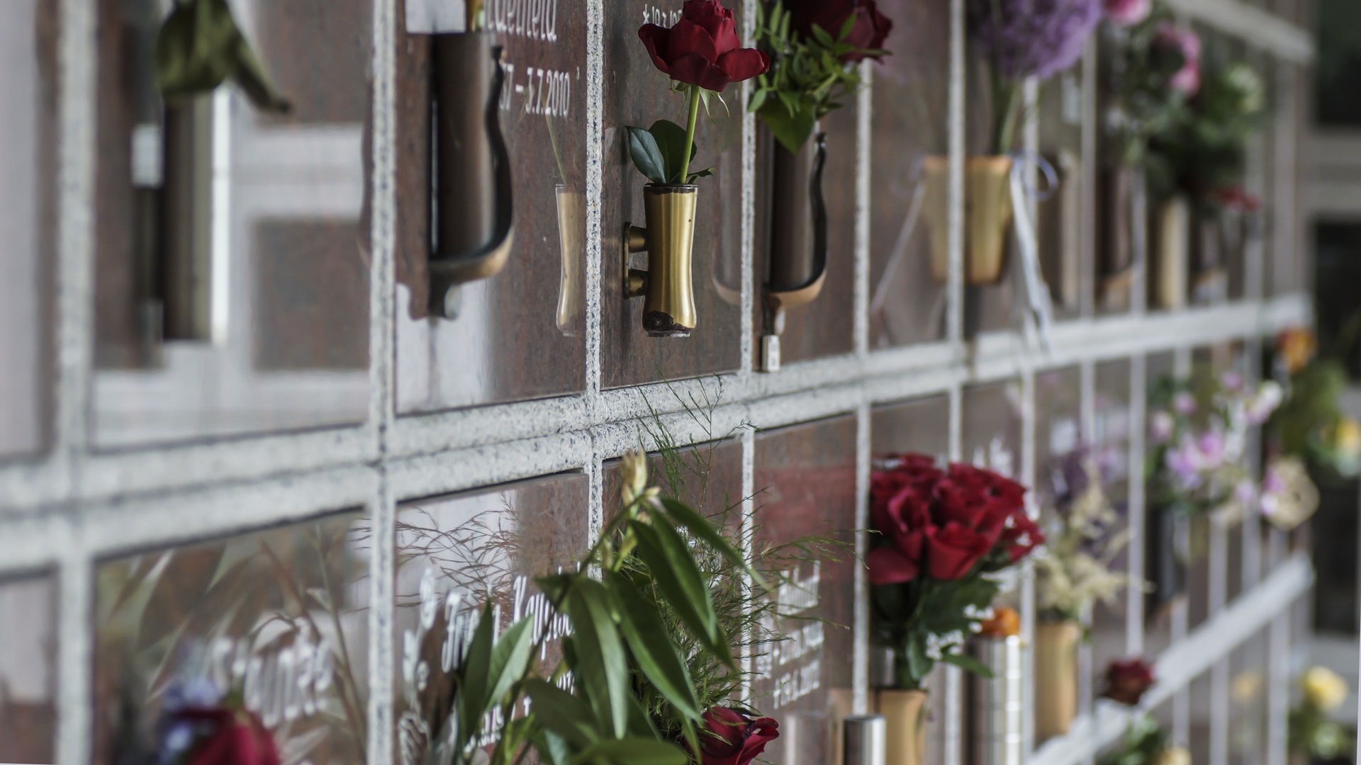 Szczątki ofiar m.in. UB spoczęły w kolumbariach na cmentarzu wojskowym w Białymstoku