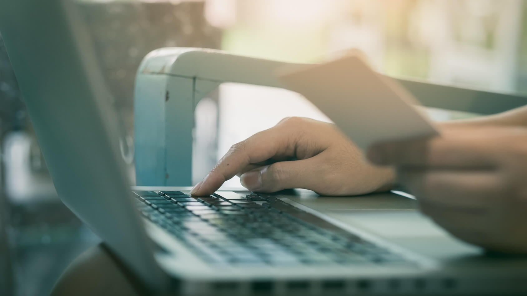 Mieszkanka powiatu bielskiego zainstalowała aplikację do zdalnej obsługi komputera i straciła ponad 80 tys. zł