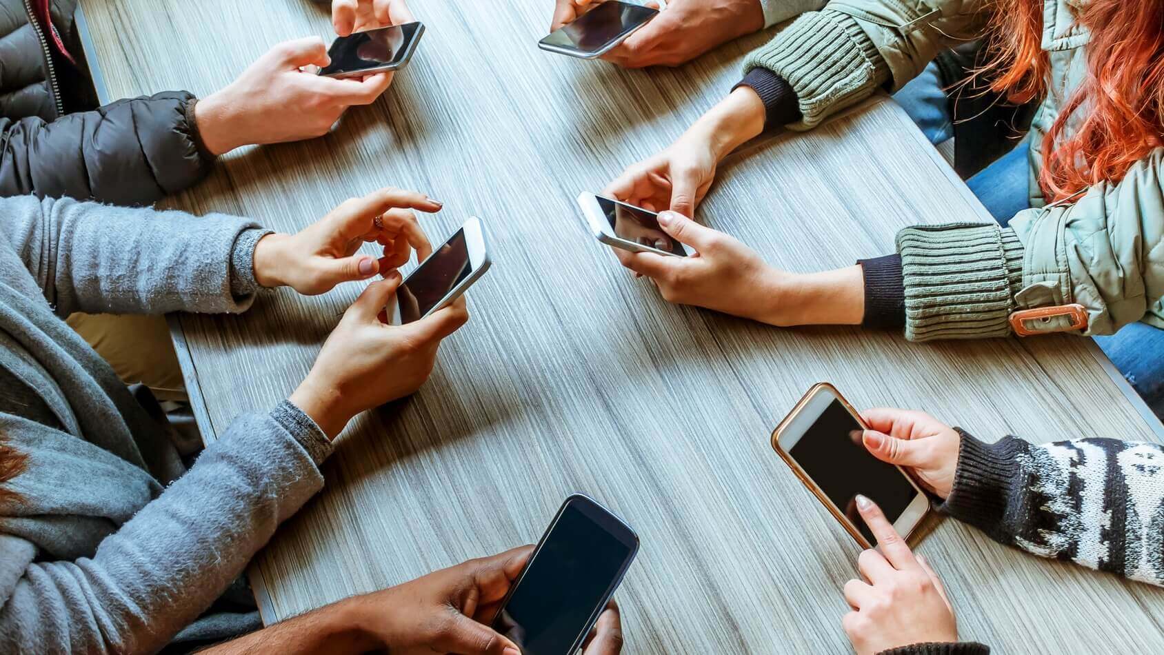 Komputery, tablety i smartfony to "złodzieje czasu" - warto zadbać o higienę cyfrową