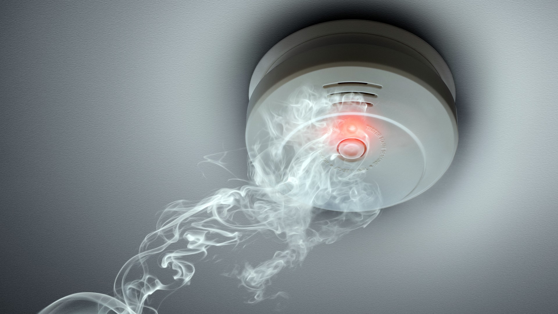 Łomża: trzy osoby trafiły do szpitala po tym, jak w ich mieszkaniu zaczął ulatniać się tlenek węgla